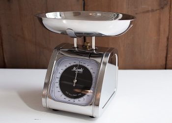 Rustic Kitchen Scale Vintage Style 5 kg from Ib Laursen