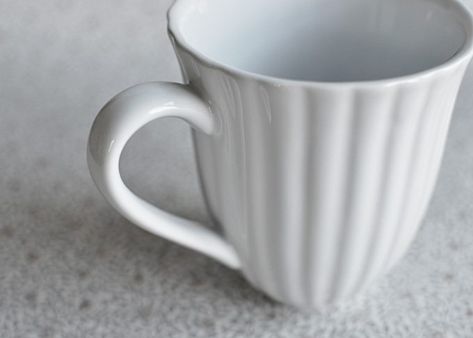 White Coffee Cup in Stoneware | Ib Laursen | Willekulla Country Style | Side