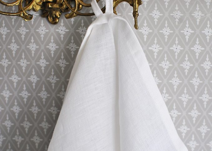 White Linen Kitchen Towel 70×45 cm | So Linen | Willekulla Country Style | Front