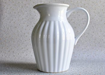 White Jug with Handle 1.7 L | Ib Laursen | Willekulla Country Style | Front