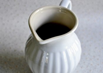 White Jug with Handle 1.7 L | Ib Laursen | Willekulla Country Style | Closeup