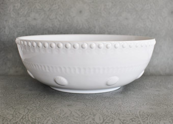 Large White Salad Bowl “Daisy” | PotteryJo | Willekulla Country Style | Frontside