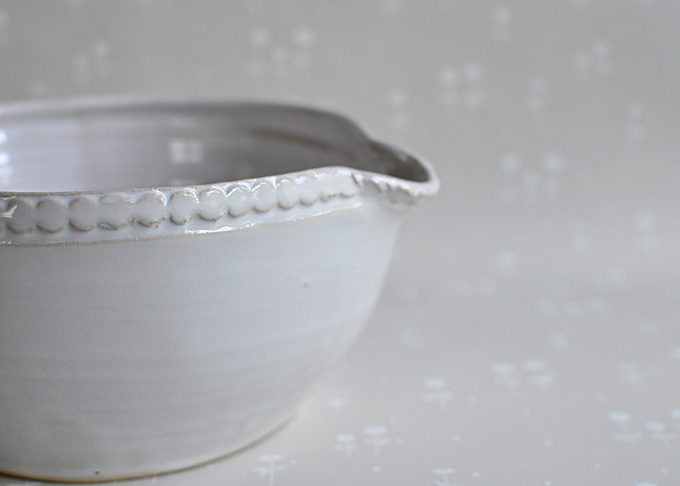 Handmade Batter Bowl with Handle “Pärlbård” | Västergården | Willekulla Country Style | Closeup
