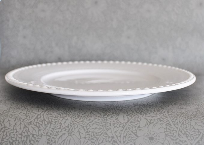 Large White Serving Platter ”Daisy” | PotteryJo | Willekulla Country Style | Side