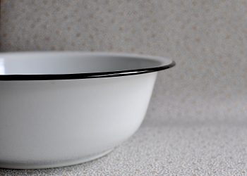 White Enamel Wash Bowl | Ib Laursen | Willekulla Country Style | Side