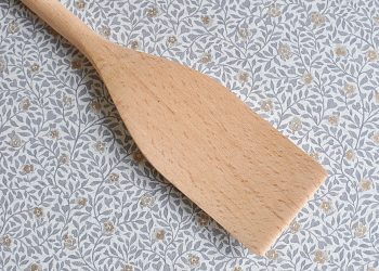Wooden Stirring Spoon with White Shaft | Ib Laursen | Willekulla Country Style | Closeup