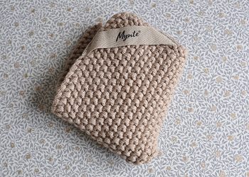 Knitted Pot Holder in Sand Color | Ib Laursen | Willekulla Country Style | Side