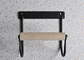 Black Toilet Paper Holder in Metal | Ib Laursen | Willekulla Country Style | Front
