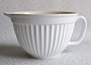 White Serving Bowl Medium Size | Ib Laursen | Willekulla Country Style | Front